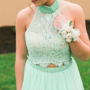 Size 4 Sherri Hill Prom Dress